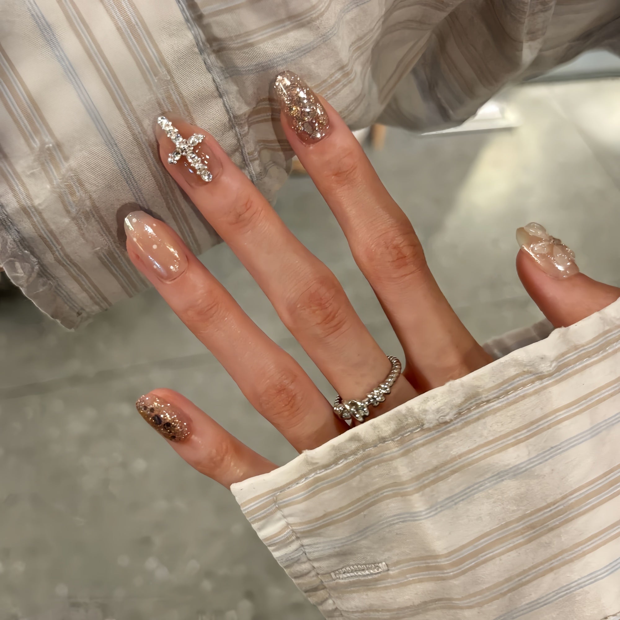 Nude Cross Flake Press-On Nails